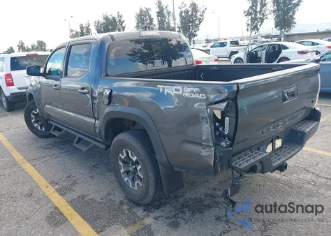 2022 Toyota Tacoma Trd Off Road z USA, uszkodzony, nr VIN 3TMAZ5CN0NM182768